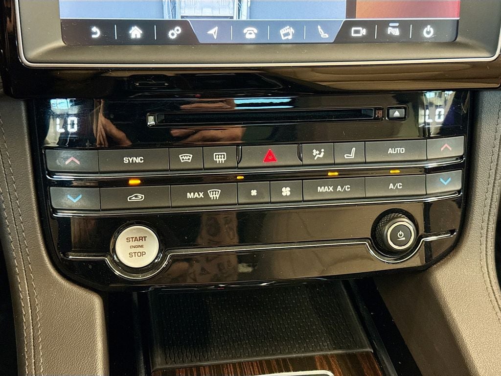 2019 Jaguar F-PACE 25t Prestige