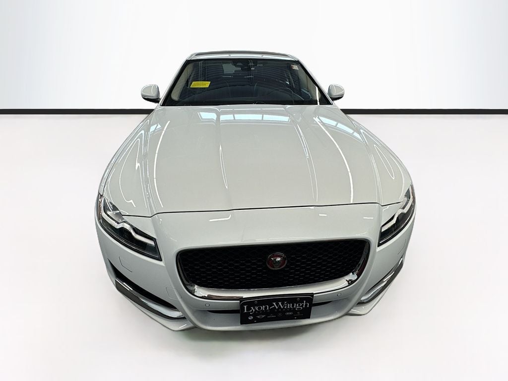 2020 Jaguar XF 25t Prestige