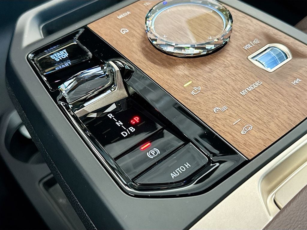 2023 BMW iX M60