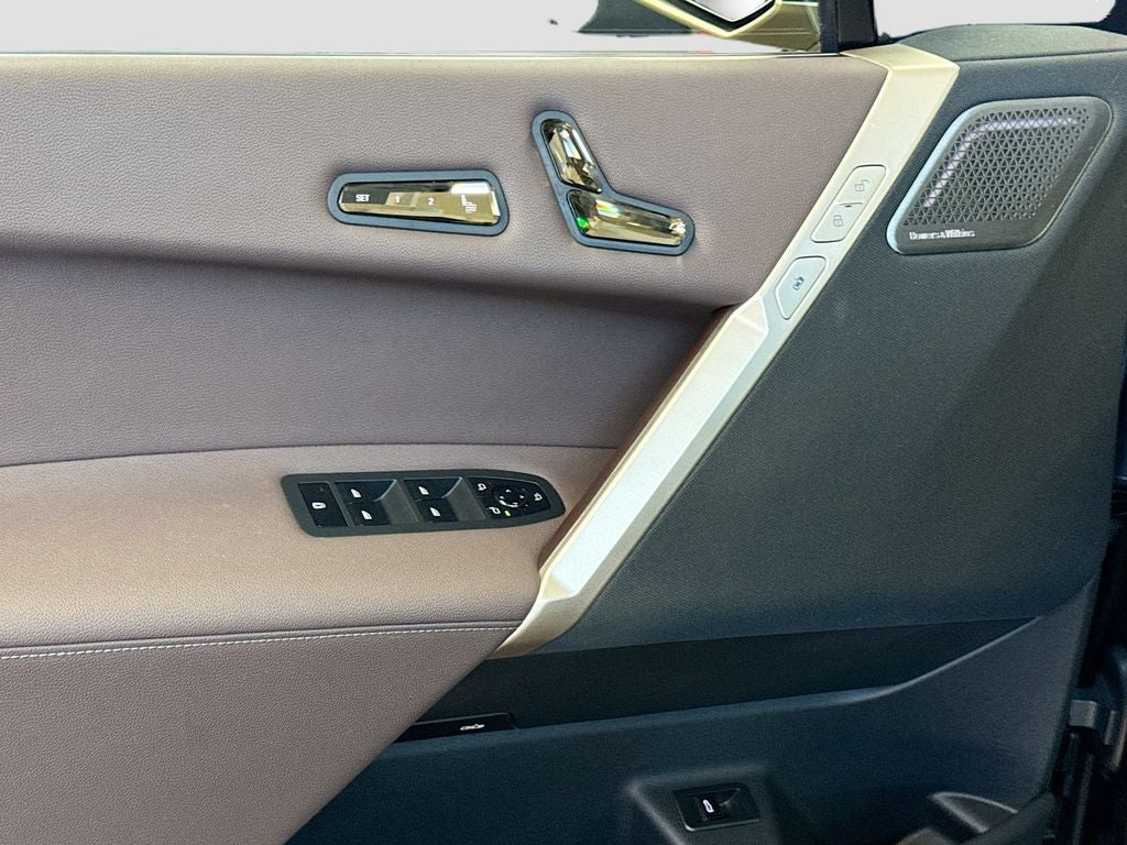 2023 BMW iX M60