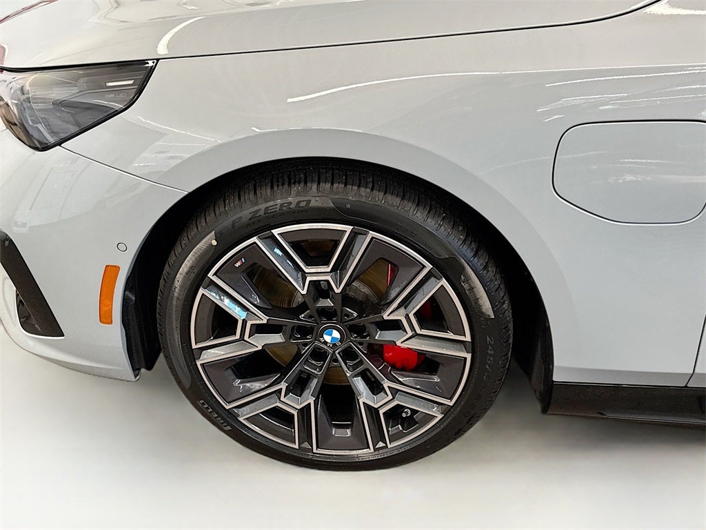 2026 BMW 550e 550e xDrive