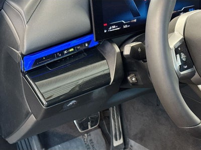 2025 BMW 550e xDrive 550e xDrive