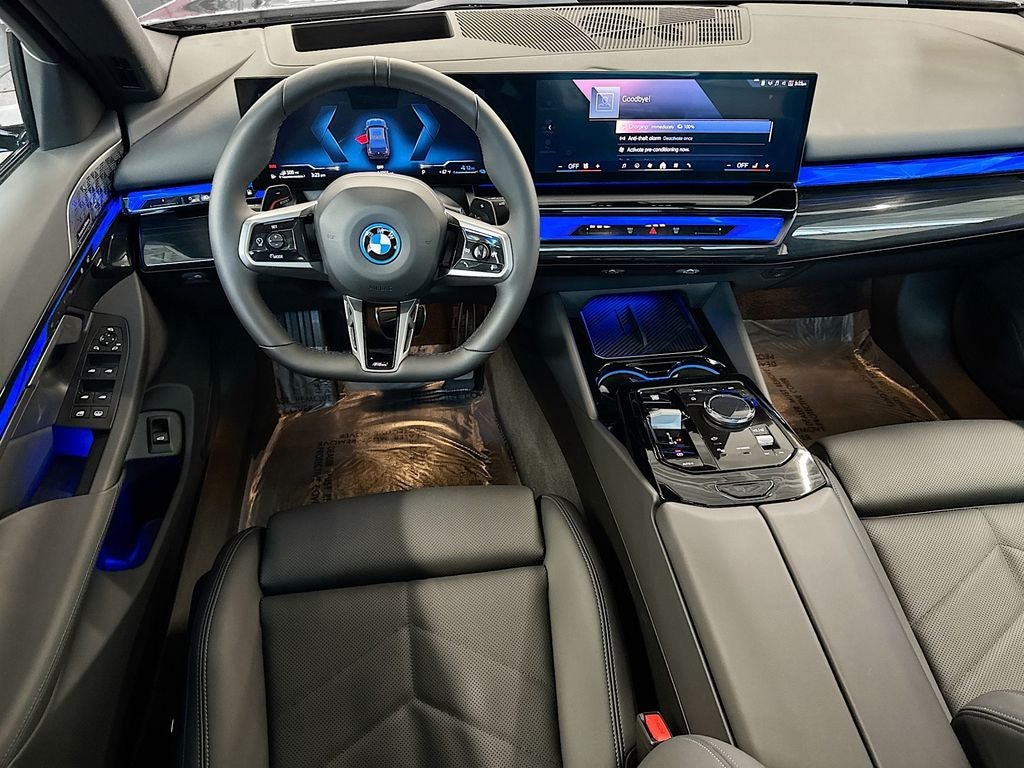 2025 BMW 550e xDrive 550e xDrive