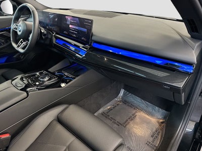 2025 BMW 550e xDrive 550e xDrive