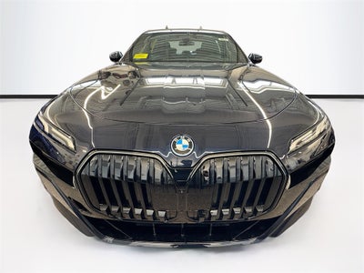 2026 BMW 750e xDrive Base