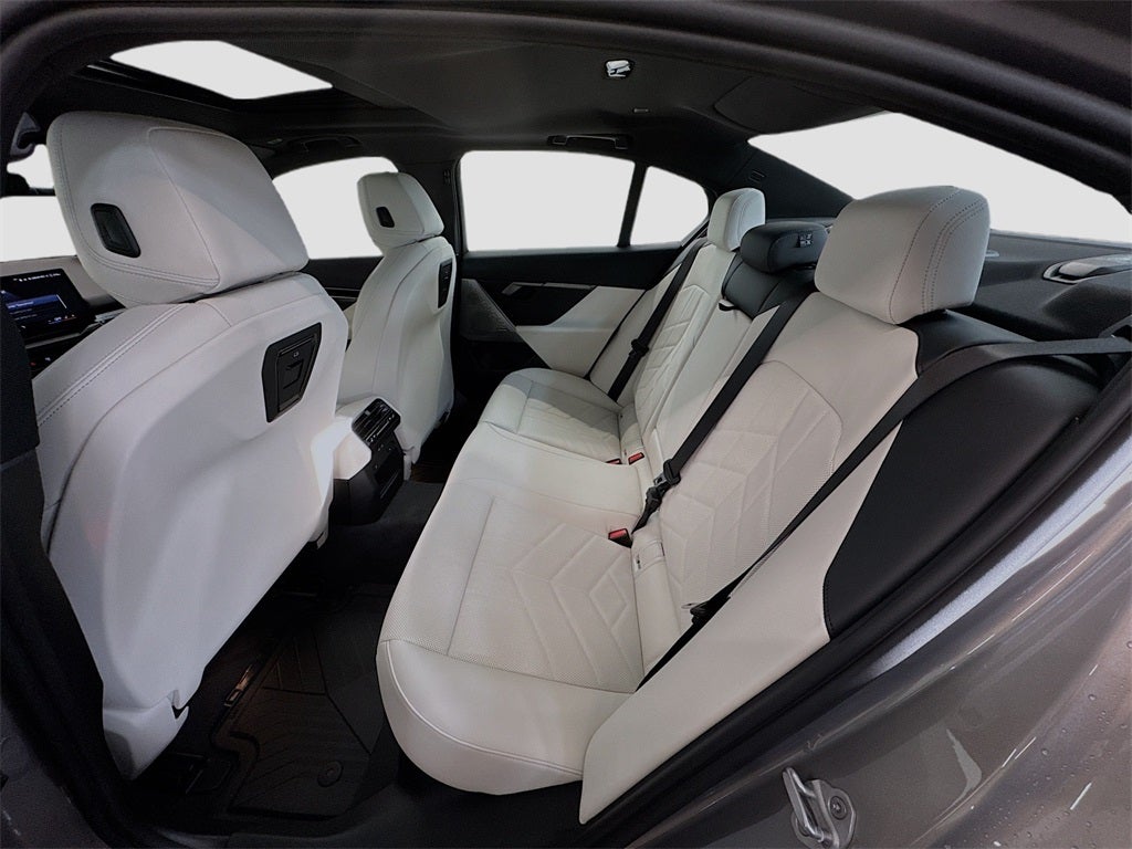 2026 BMW 530i 530i xDrive