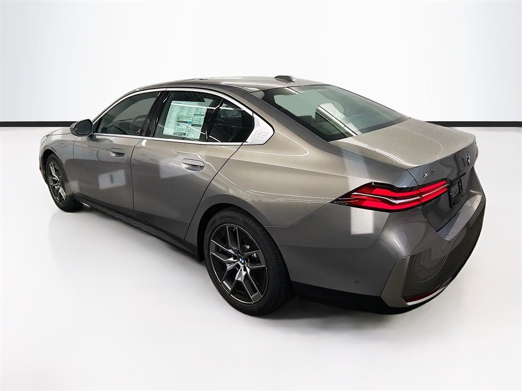 2026 BMW 540i 540i xDrive