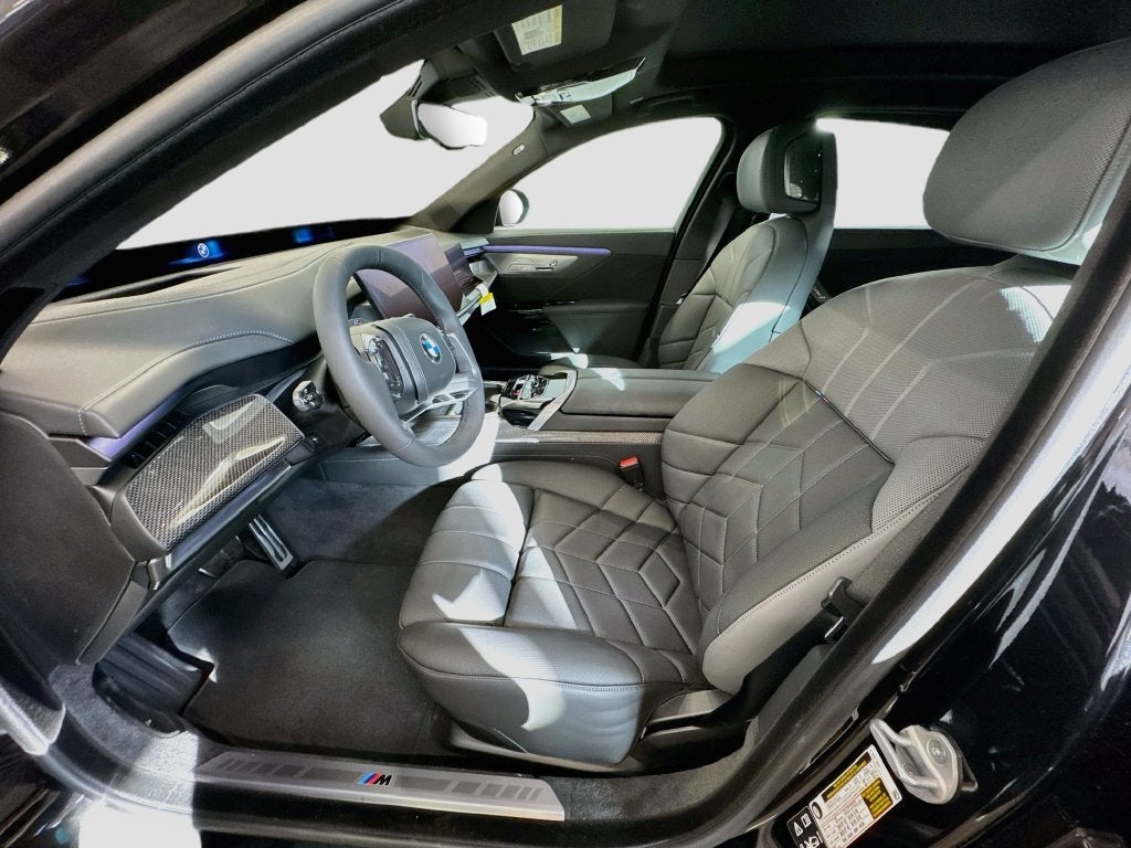 2027 BMW 740i 740i xDrive