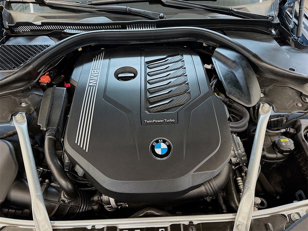 2022 BMW 8 Series 840i