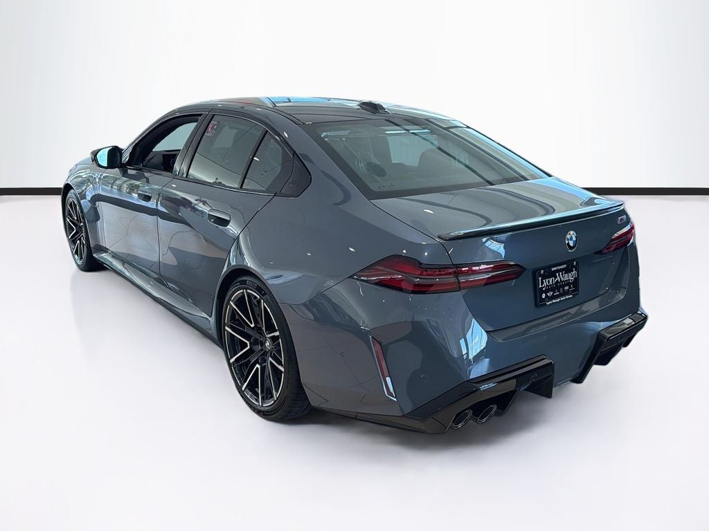 2027 BMW M5 Base