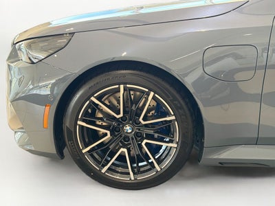 2027 BMW M5 Base