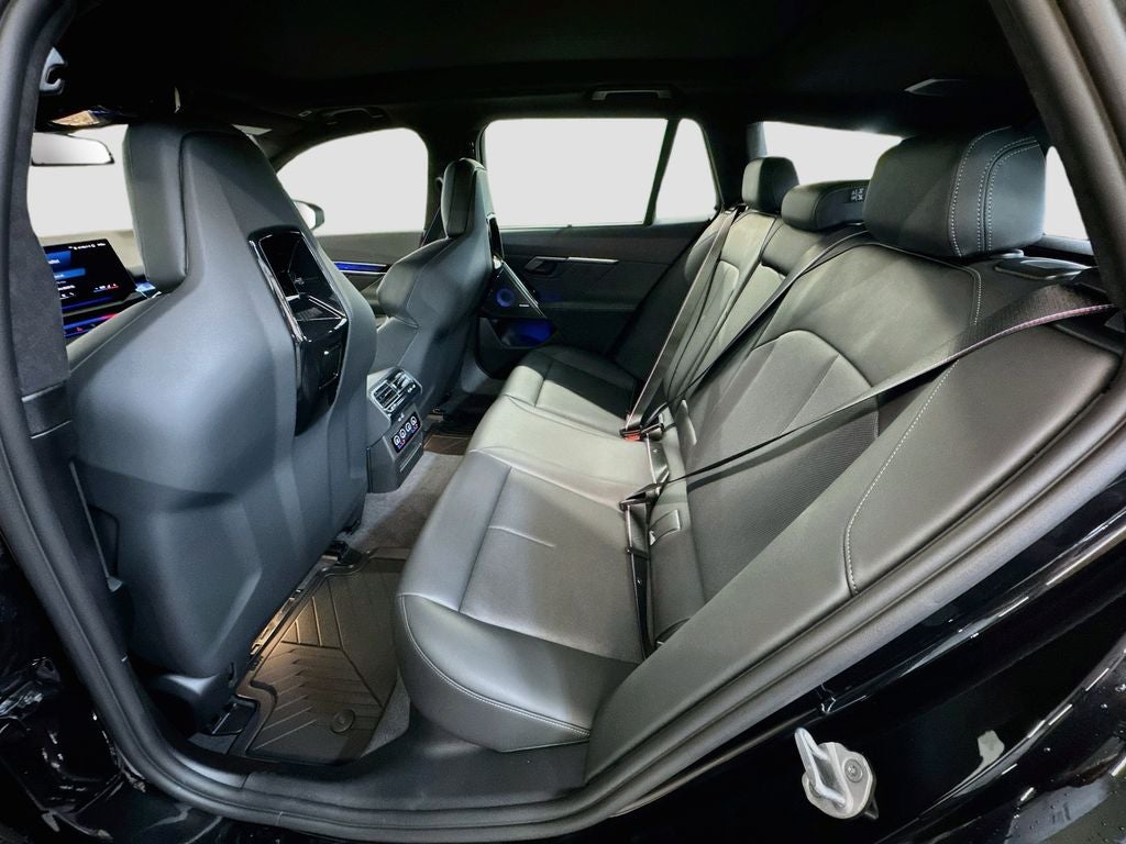 2027 BMW M5 Base