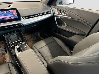 2025 BMW X2 xDrive28i