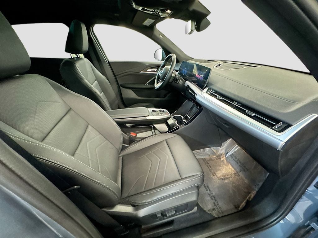 2025 BMW X2 xDrive28i
