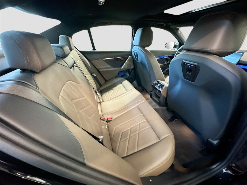 2025 BMW i5 xDrive40 xDrive40