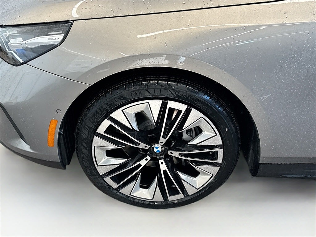 2026 BMW i5 xDrive40