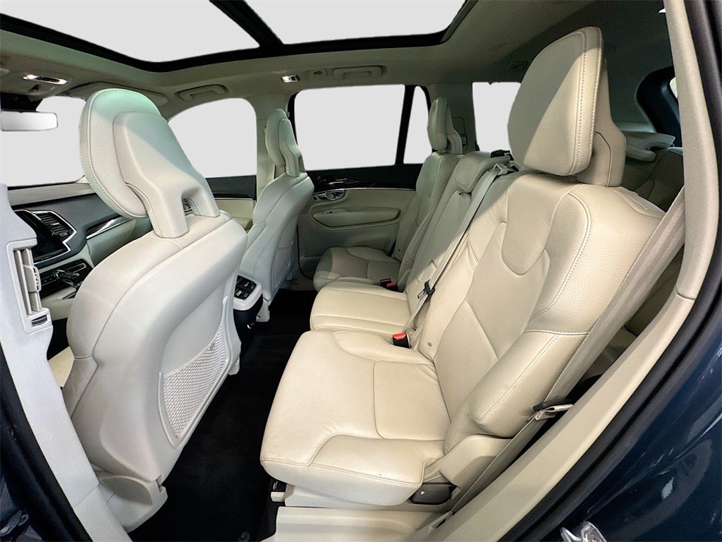 2018 Volvo XC90 T6 Momentum