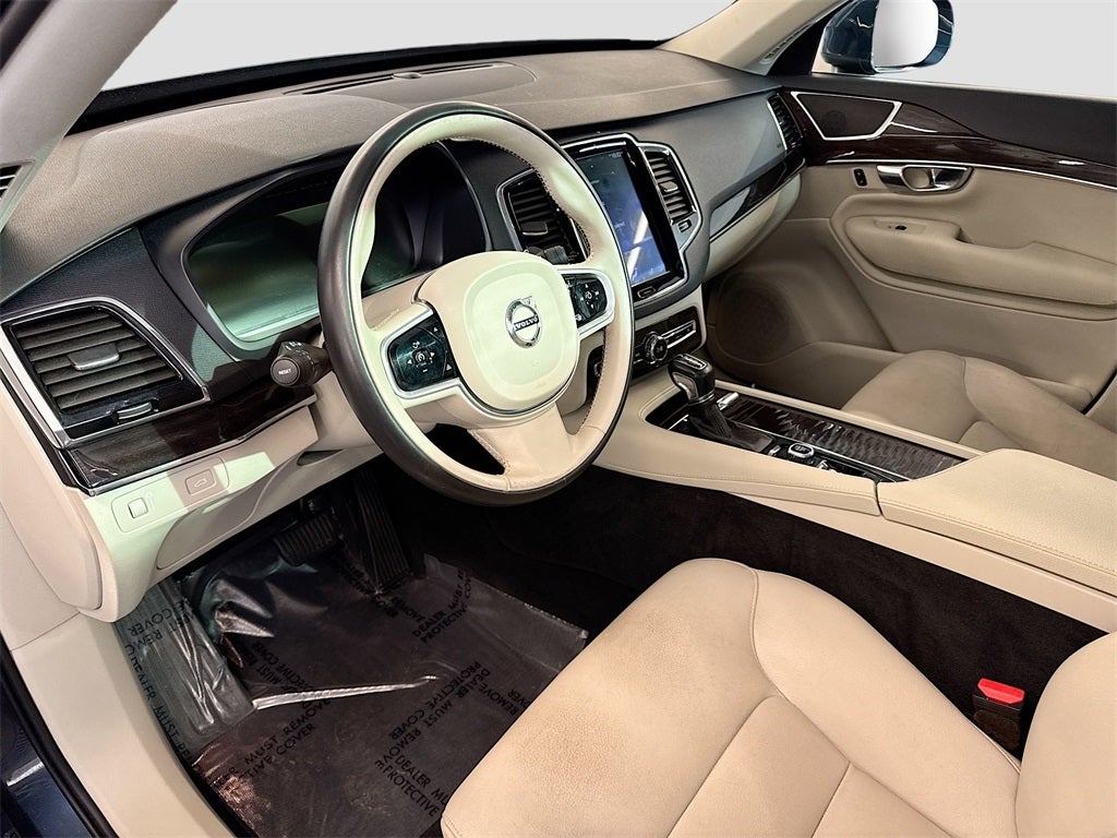 2018 Volvo XC90 T6 Momentum