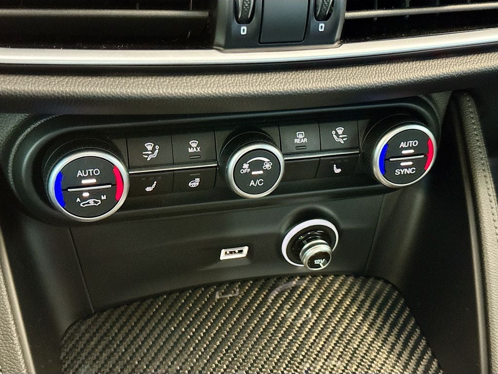 2023 Alfa Romeo Stelvio Quadrifoglio