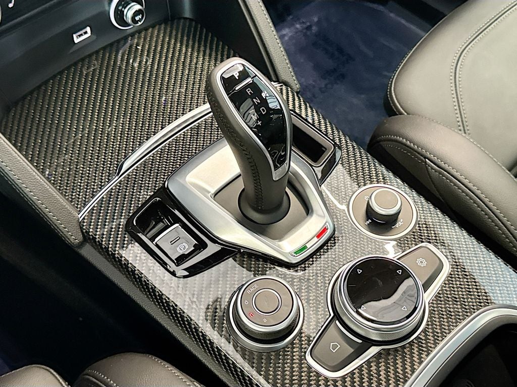 2023 Alfa Romeo Stelvio Quadrifoglio
