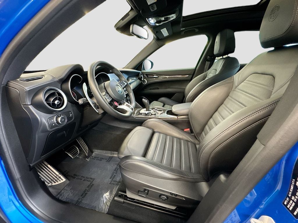 2023 Alfa Romeo Stelvio Quadrifoglio