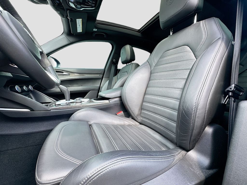 2023 Alfa Romeo Stelvio Quadrifoglio