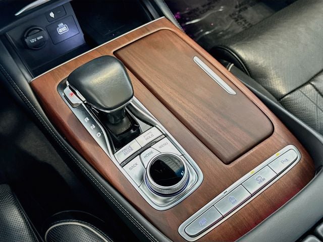 2020 Kia K900 Luxury