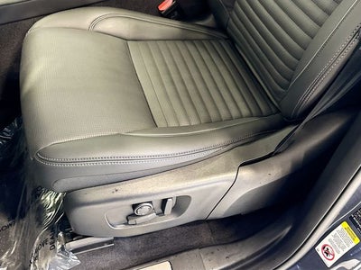 2025 Land Rover Discovery Sport SE