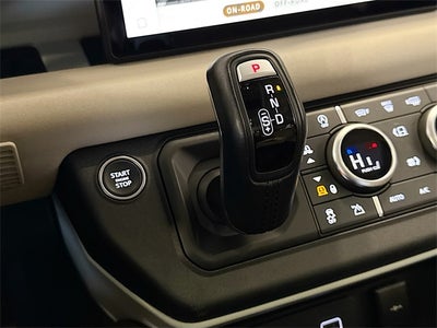 2023 Land Rover Defender 110 SE