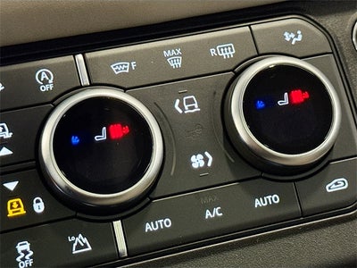 2023 Land Rover Defender 110 SE