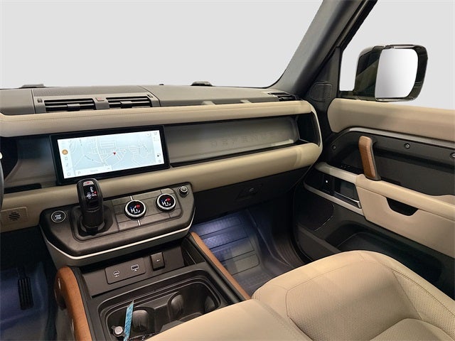 2023 Land Rover Defender 110 SE