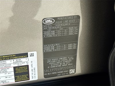 2023 Land Rover Defender 110 SE