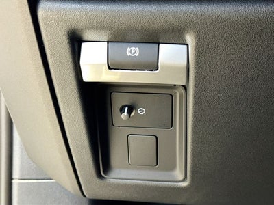 2026 Land Rover Defender 110 V8