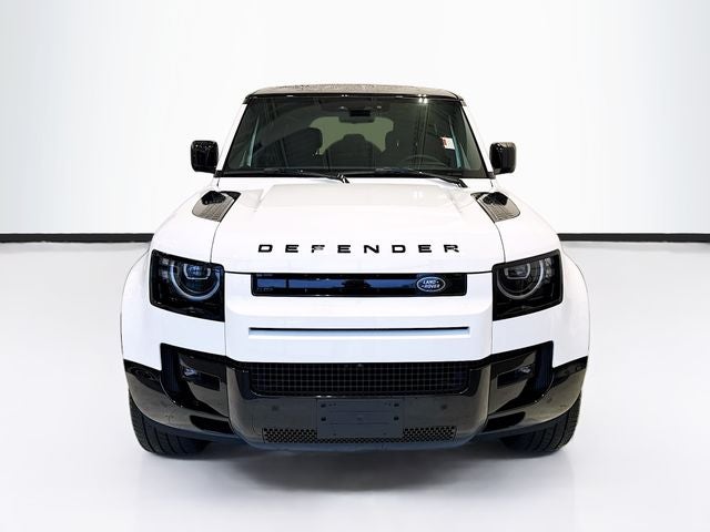 2026 Land Rover Defender 110 V8