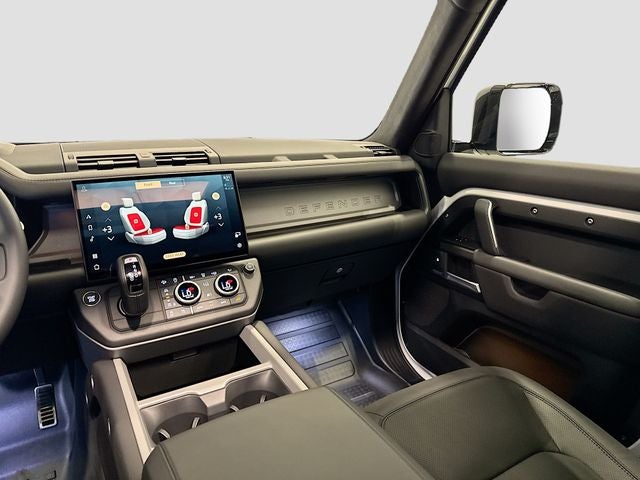 2026 Land Rover Defender 110 V8