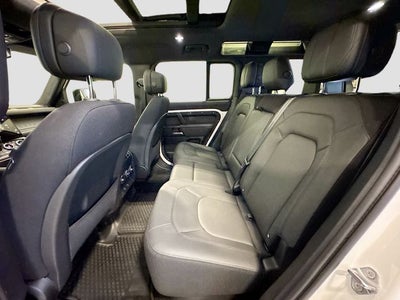 2026 Land Rover Defender 110 V8
