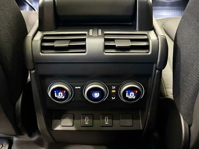 2026 Land Rover Defender 110 V8