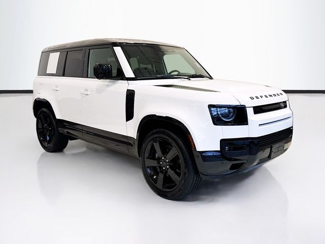 2026 Land Rover Defender 110 V8