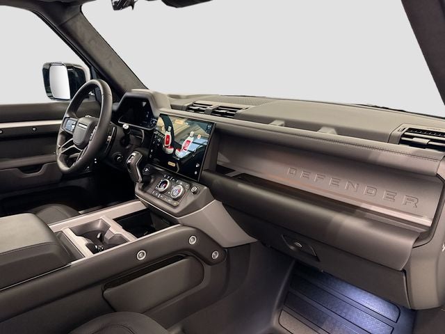 2026 Land Rover Defender 110 V8