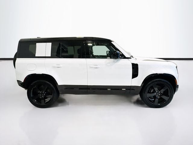 2026 Land Rover Defender 110 V8