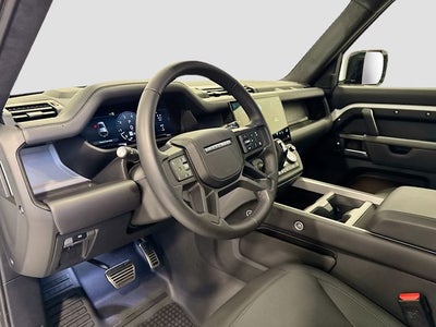 2026 Land Rover Defender 110 V8