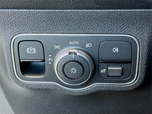 2025 Mercedes-Benz GLB GLB 250 4MATIC®