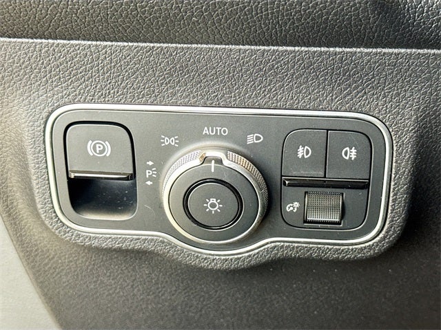 2025 Mercedes-Benz GLB GLB 250 4MATIC®