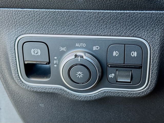 2025 Mercedes-Benz GLB GLB 250 4MATIC®