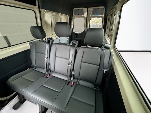 2025 Mercedes-Benz Sprinter 2500 Crew 144 WB