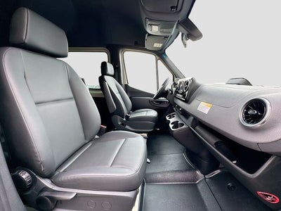 2025 Mercedes-Benz Sprinter 2500 Crew 144 WB