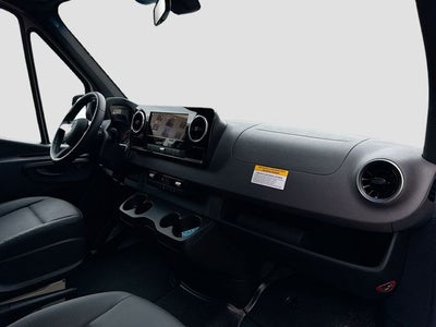 2025 Mercedes-Benz Sprinter 2500 Crew 144 WB