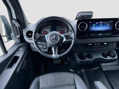 2025 Mercedes-Benz Sprinter 2500 Crew 144 WB