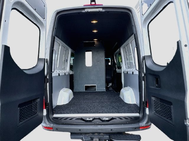 2025 Mercedes-Benz Sprinter 2500 Crew 144 WB