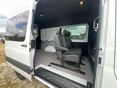 2025 Mercedes-Benz Sprinter 2500 Crew 144 WB